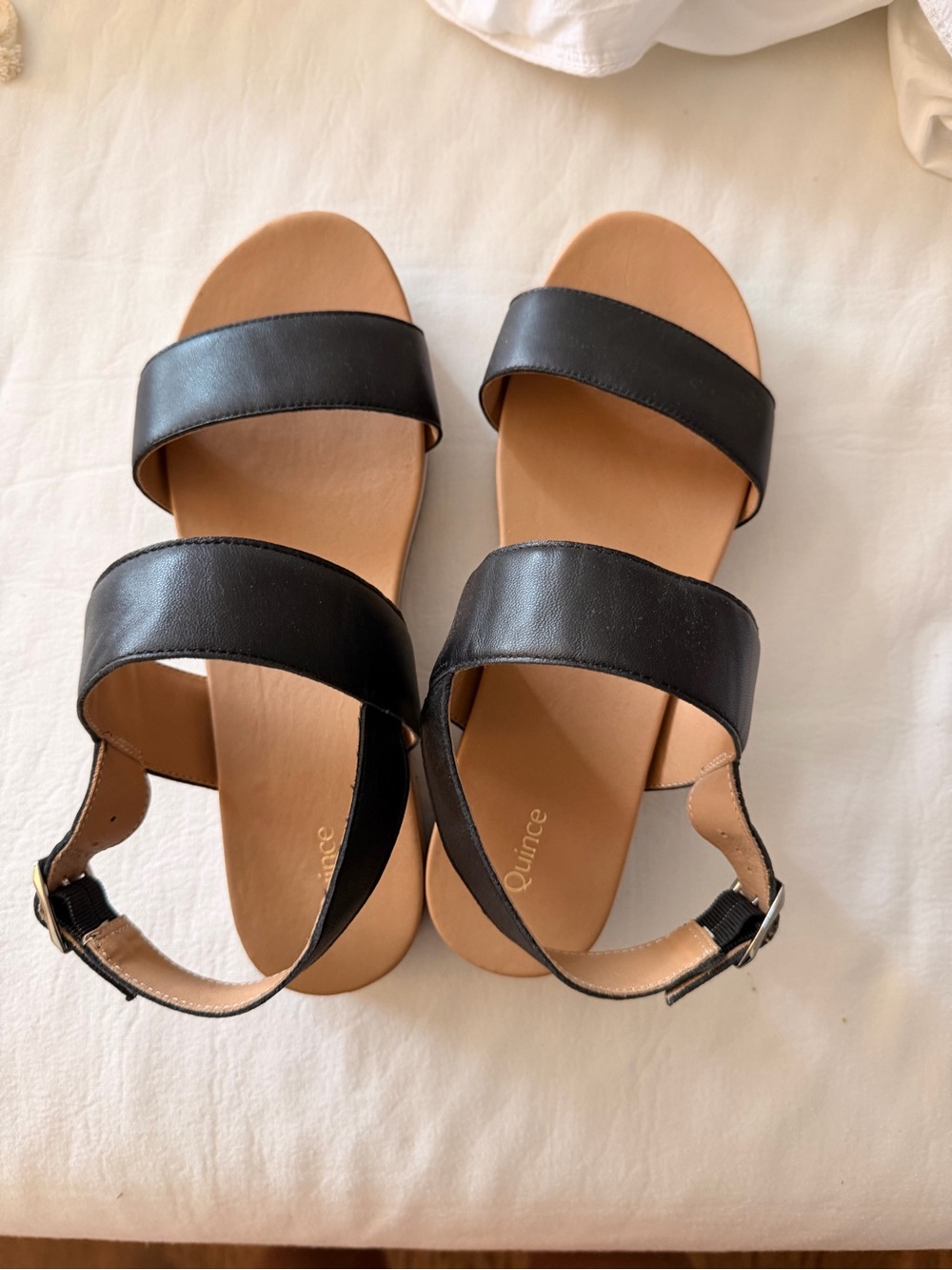 Never worn - Quince Women's Black Double-Strap Buckle Sandals with Tan Footbed